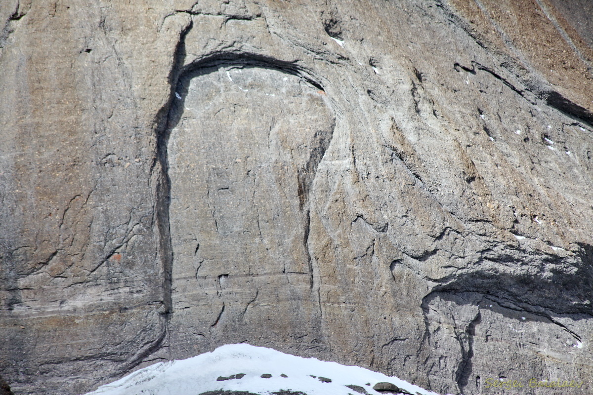 Источник: https://www.mt-kailash.ru/fotogallery/kaylas-2009-may/kaylas-2009-may-u-podnozhiya-malogo-kaylasa/nggallery/page/2/thumbnails